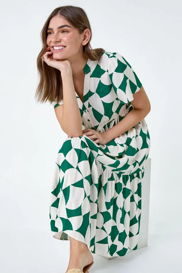 Women Green Geometric Print Tiered Midi Dress Roman Dresses