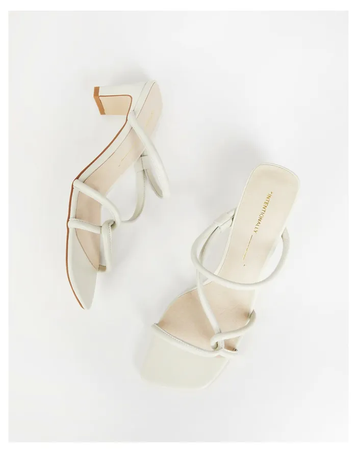 Women INTENTIONALLY BLANK Willow Sandals Cream Madewell Heels
