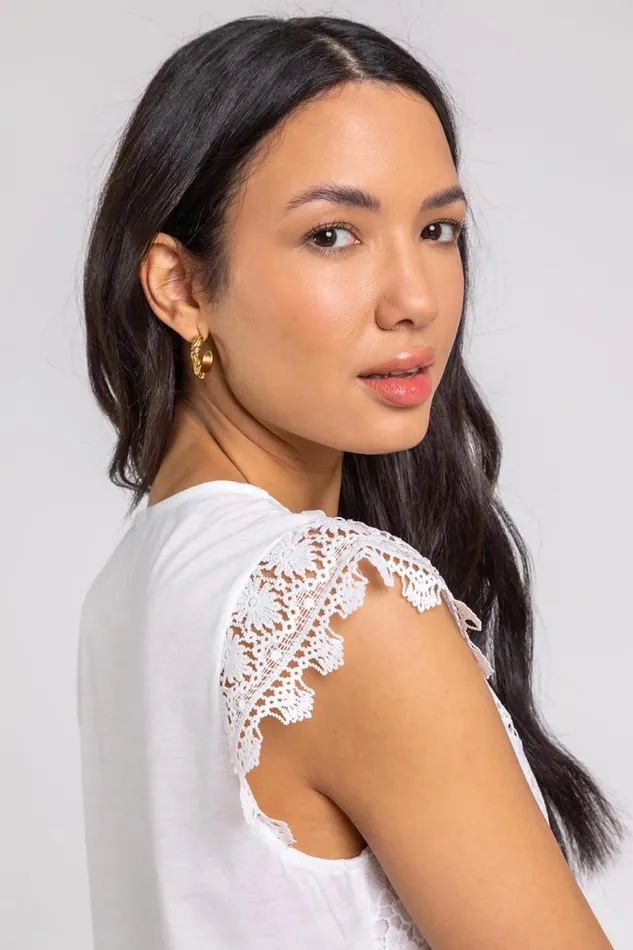 Women Ivory Butterfly Lace Stretch Top Roman Tops