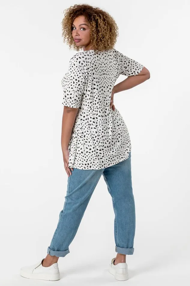 Women Ivory Curve Spot Print Gathered Top Roman Tops
