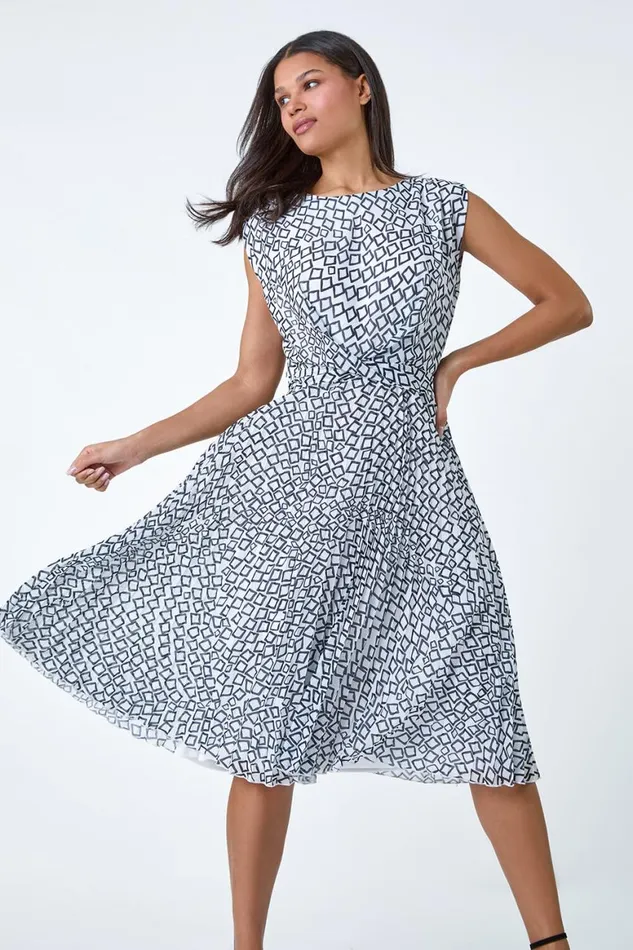 Women Ivory Geometric Twist Detail Pleated Dress Roman Dresses