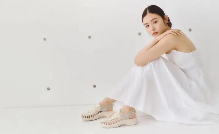 Women KEEN Casual UNEEK Astoria White Sandal Women KEEN Casual UNEEK Astoria White Sandal