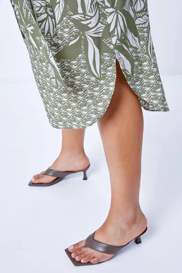 Women Khaki Curve Border Print Shirt Dress Roman Dresses