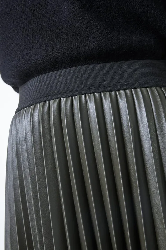 Women Khaki Faux Leather Pleated Elastic Waist Maxi Skirt Roman Skirts