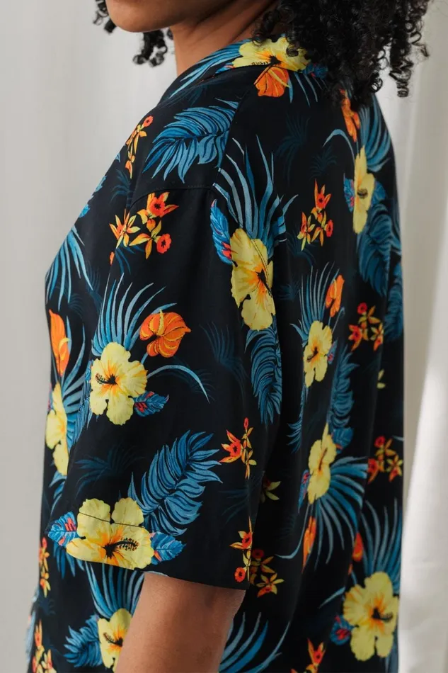 Women Lintusalo 8211 Hibiscus TWOTHIRDS Shirts