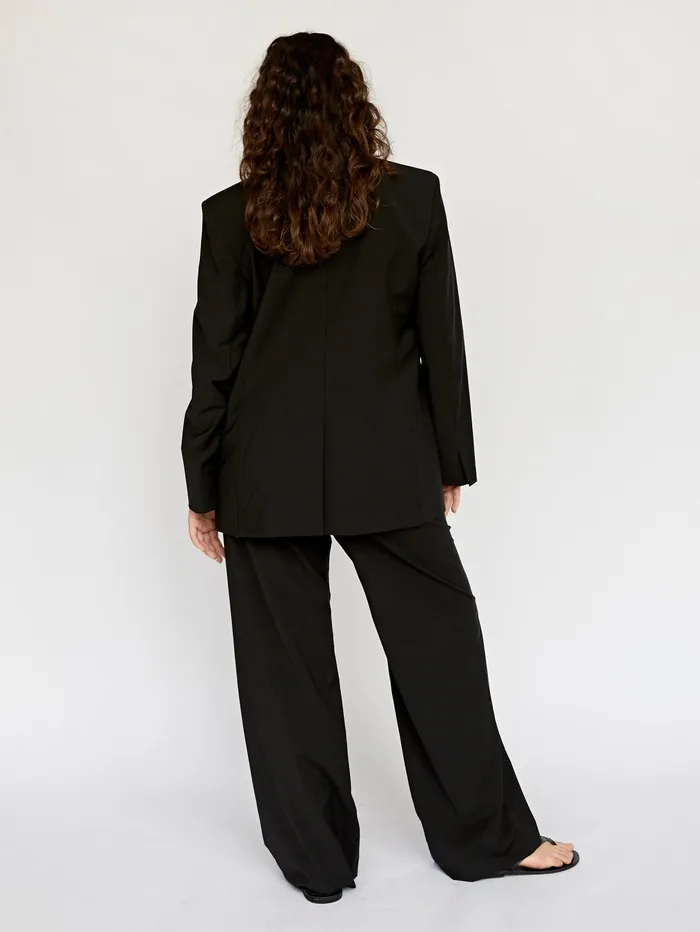 Women Matteau 8211 Black Relaxed Tailored Blazer The UNDONE Jackets