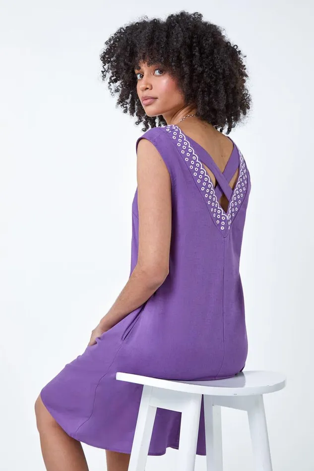 Women Purple Cotton Blend Embroidered Pocket Shift Dress Roman Dresses