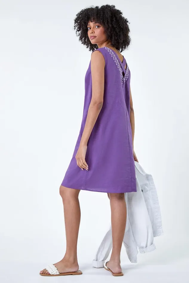 Women Purple Cotton Blend Embroidered Pocket Shift Dress Roman Dresses