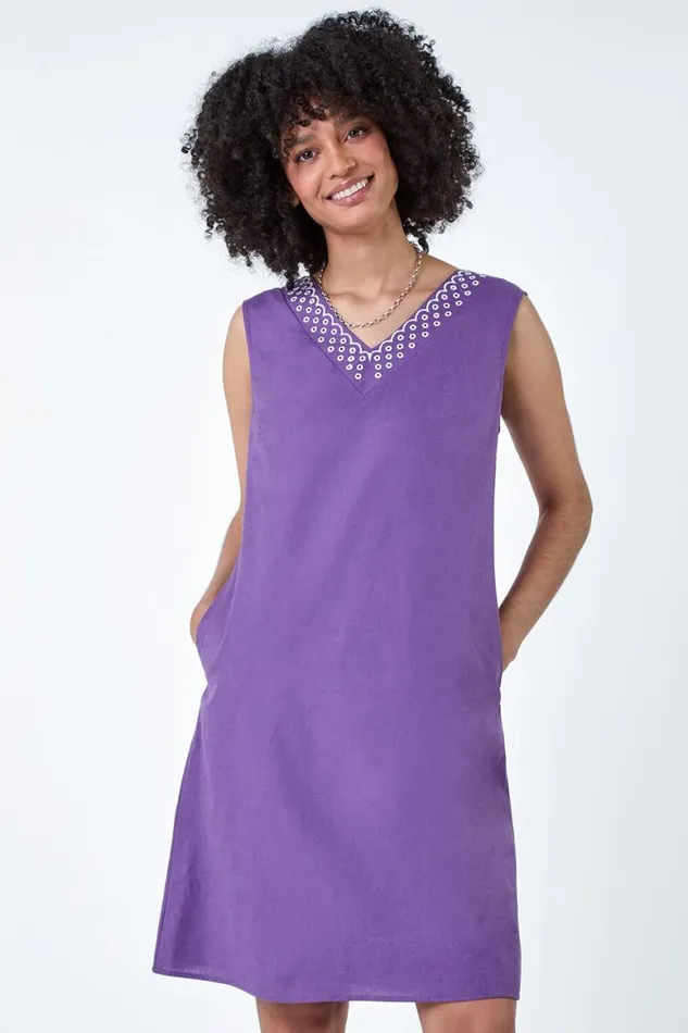 Women Purple Cotton Blend Embroidered Pocket Shift Dress Roman Dresses