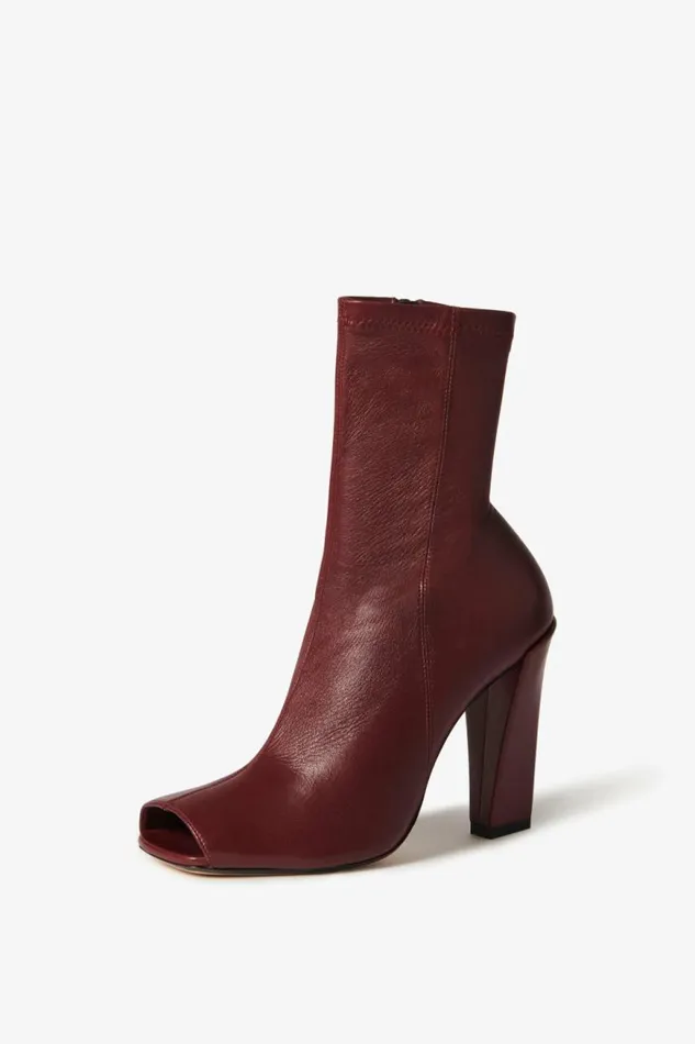Women Shoes Victoria Beckham Iona Boots In Dark Red