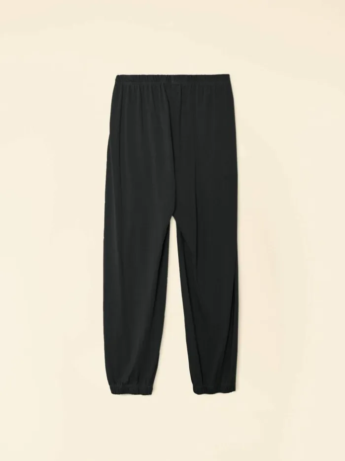 Women Sweats and Tees Xirena Black Crispin Pant